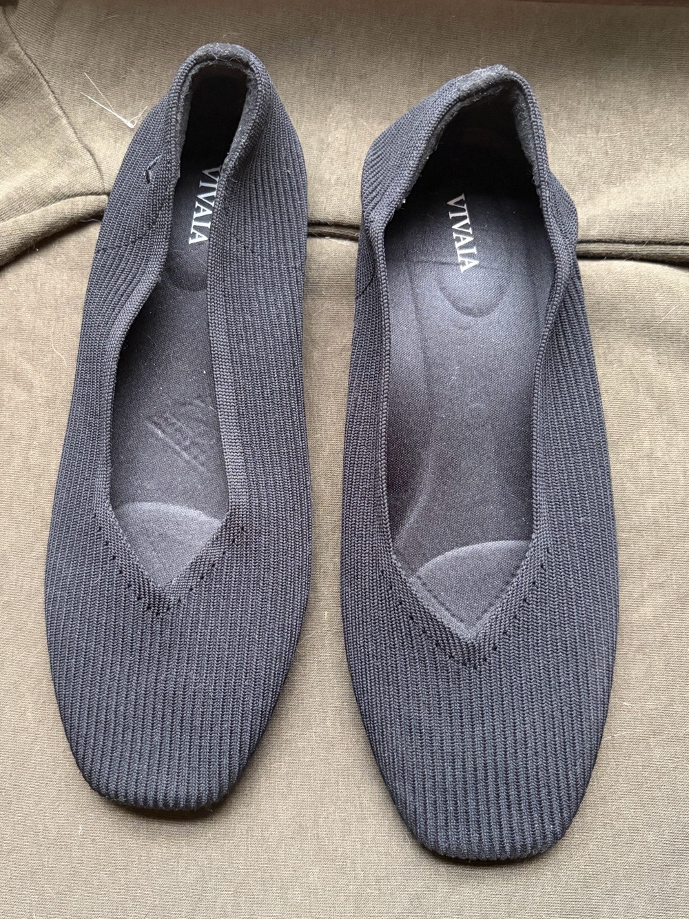 VIVAIA Margot 2.0 Square-Toe V-Cut Flats